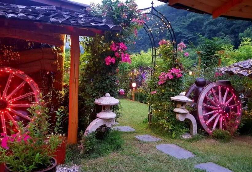 Muju Heukjip Punggyeong Pension