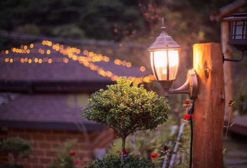 Muju Heukjip Jeongwon Pension