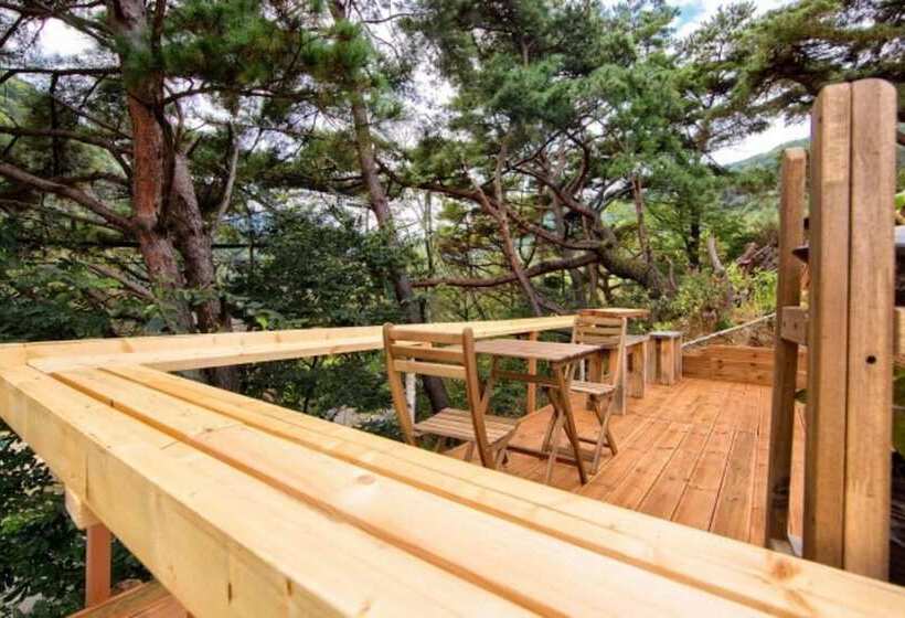 Muju Heukjip Jeongwon Pension