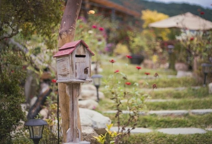 Muju Heukjip Jeongwon Pension