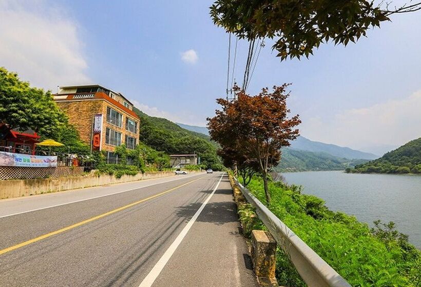 Muju Mulangae Pension