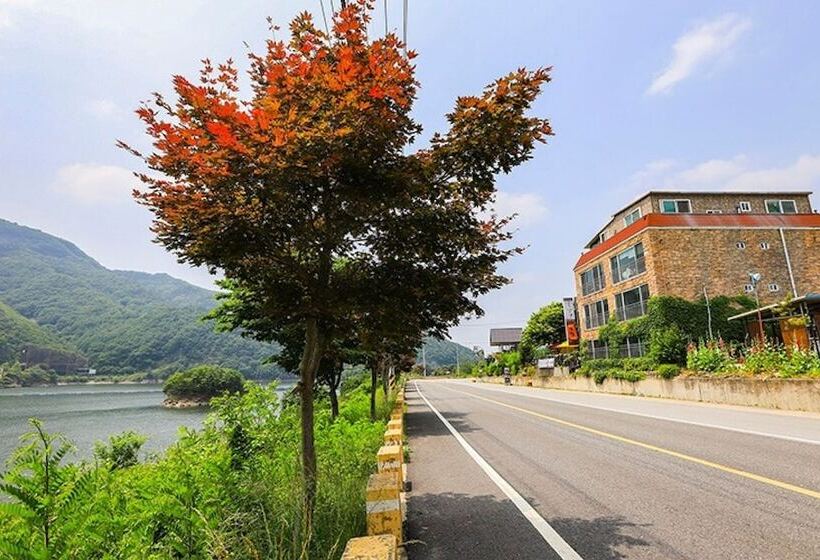 Muju Mulangae Pension