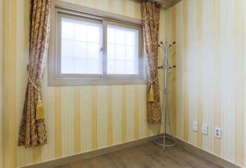 Muju Rainbow Pension