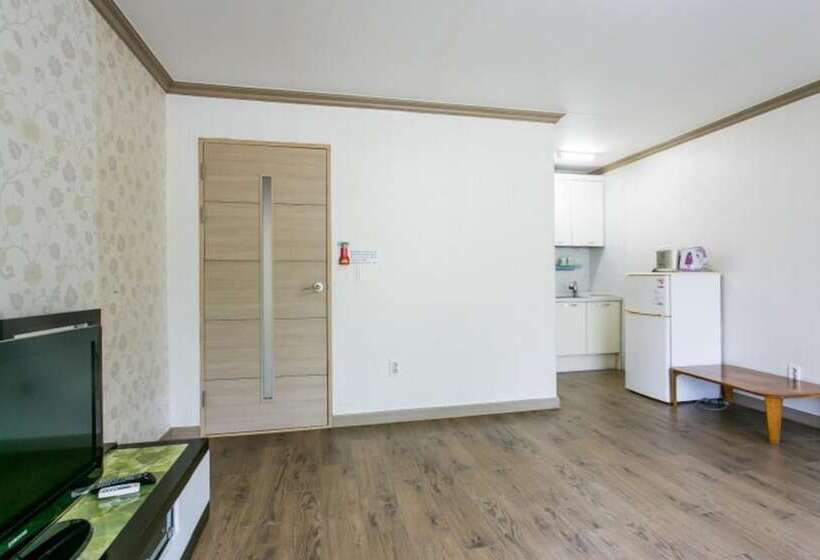 Muju Rainbow Pension