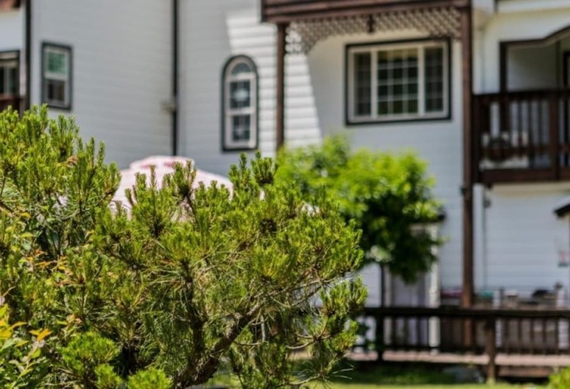 Muju Seolguk Pension