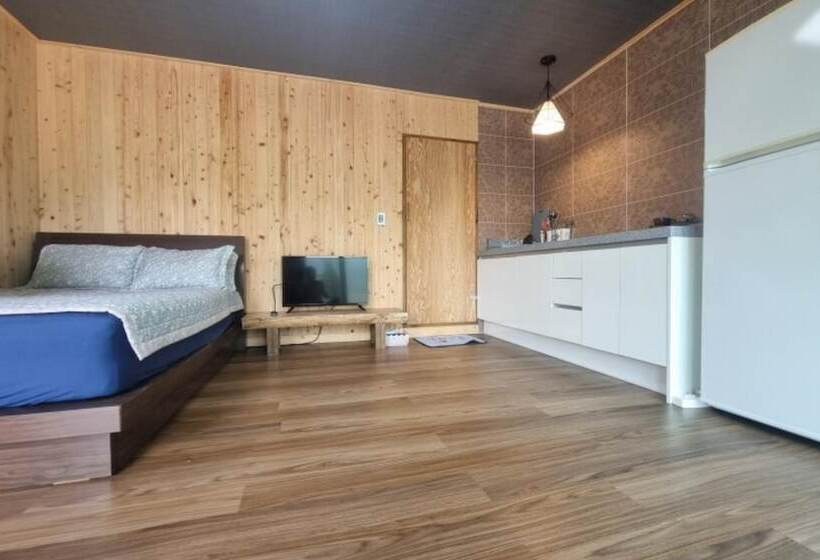 Muju Windmills And Streams Pension