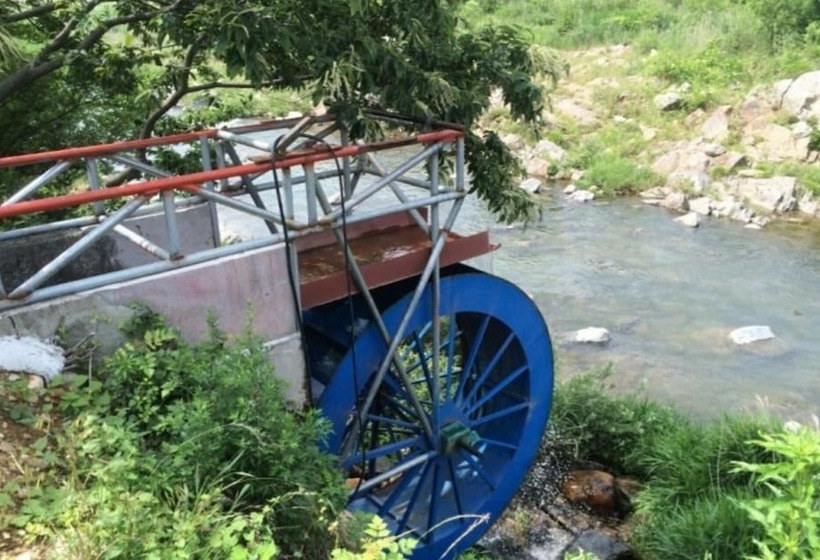 Muju Windmills And Streams Pension