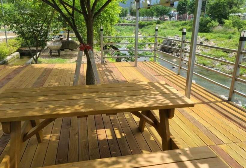 Muju Windmills And Streams Pension