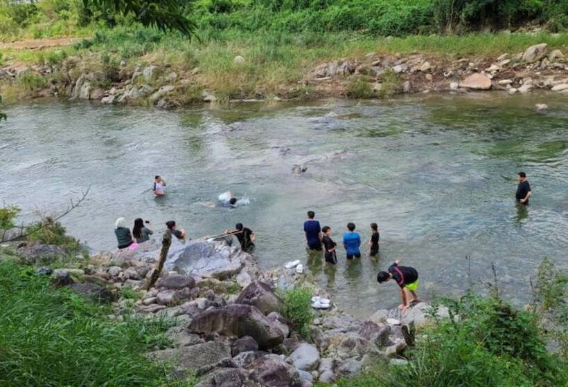 Muju Windmills And Streams Pension
