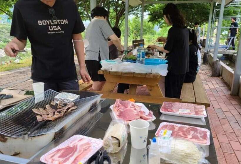 Muju Windmills And Streams Pension
