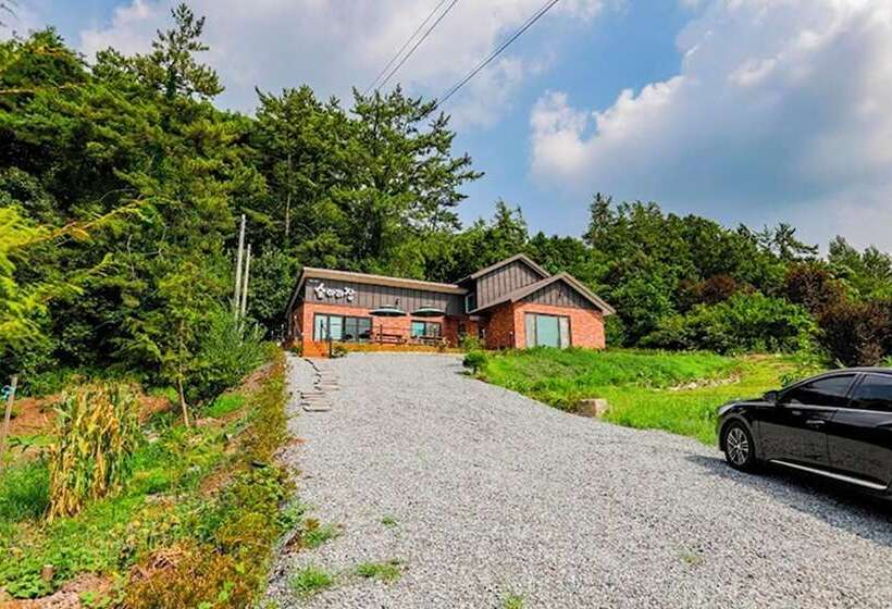 Naju Suparaejam Pension