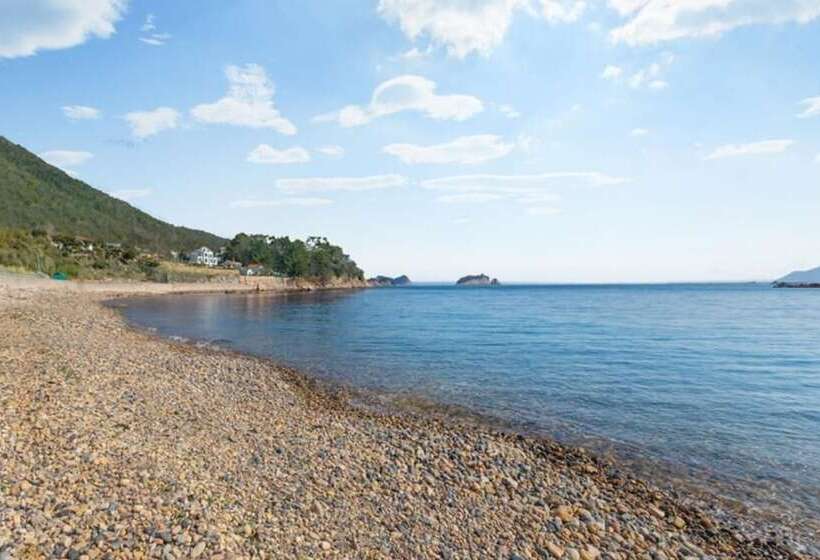 Namhae Badapunggyeong Pension Dosieobu