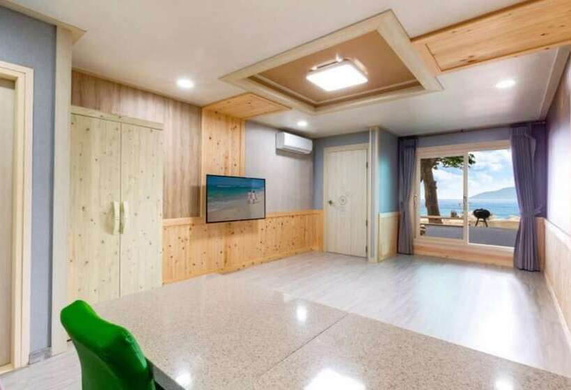 Namhae Badapunggyeong Pension Dosieobu