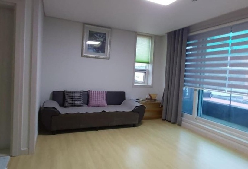 Namhae Bakatio Pension