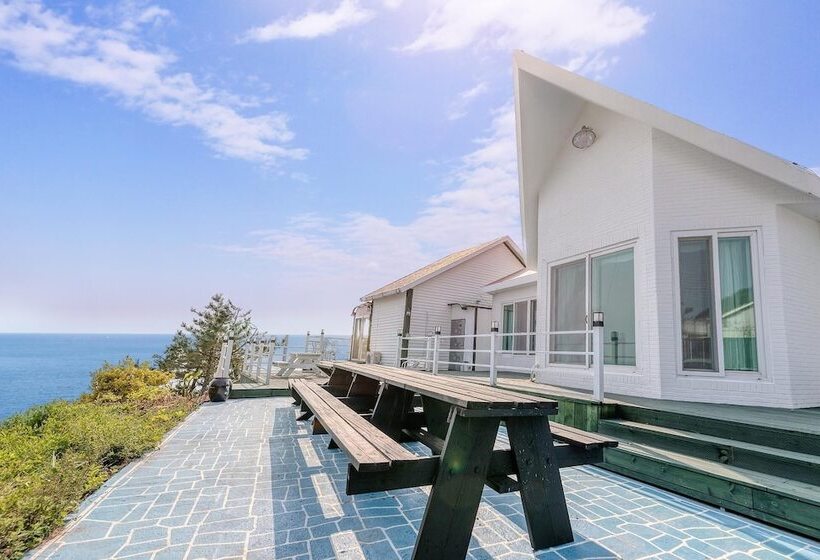 Namhae Baramundeok Pension