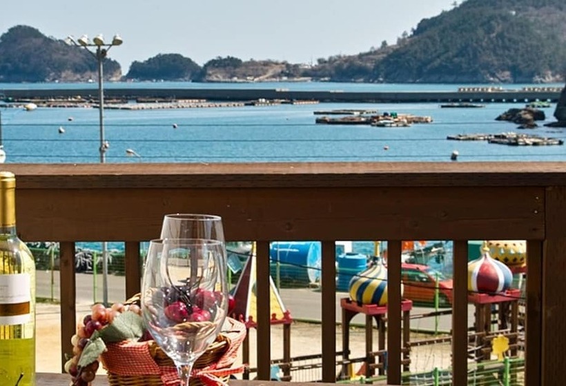 Namhae Blue Bird Pension