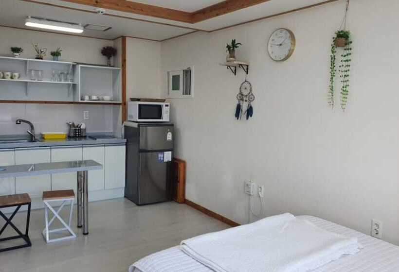 Namhae Cloud Berry Pension