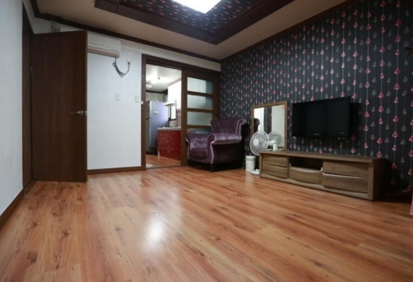 Namhae Enmorae Pension