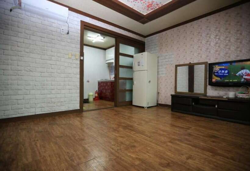 Namhae Enmorae Pension