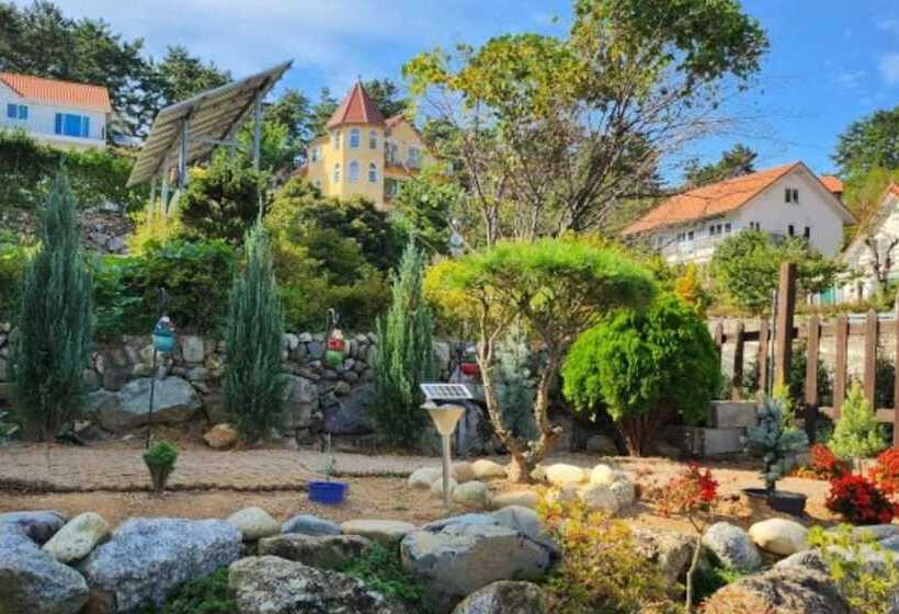 Namhae German Village Hercules Pension