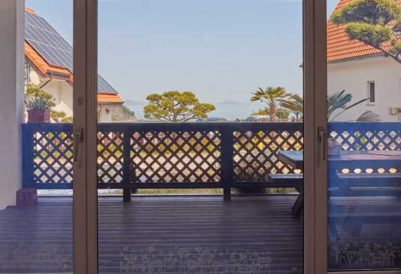 Namhae German Village Hercules Pension