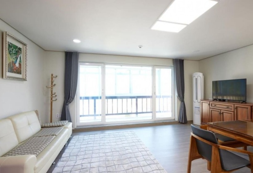 Namhae German Village Hercules Pension