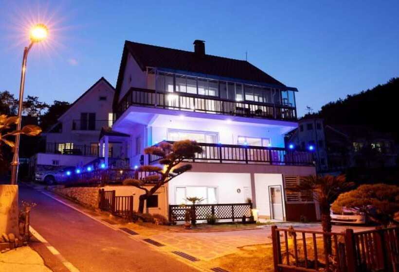 Namhae German Village Hercules Pension