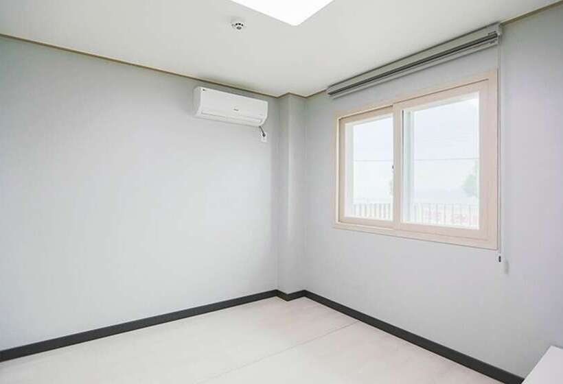 Namhae Gonige Pension