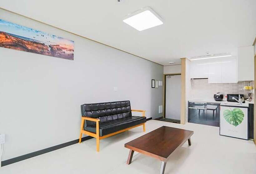 Namhae Gonige Pension