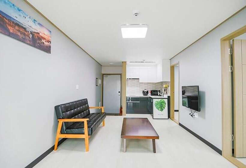Namhae Gonige Pension
