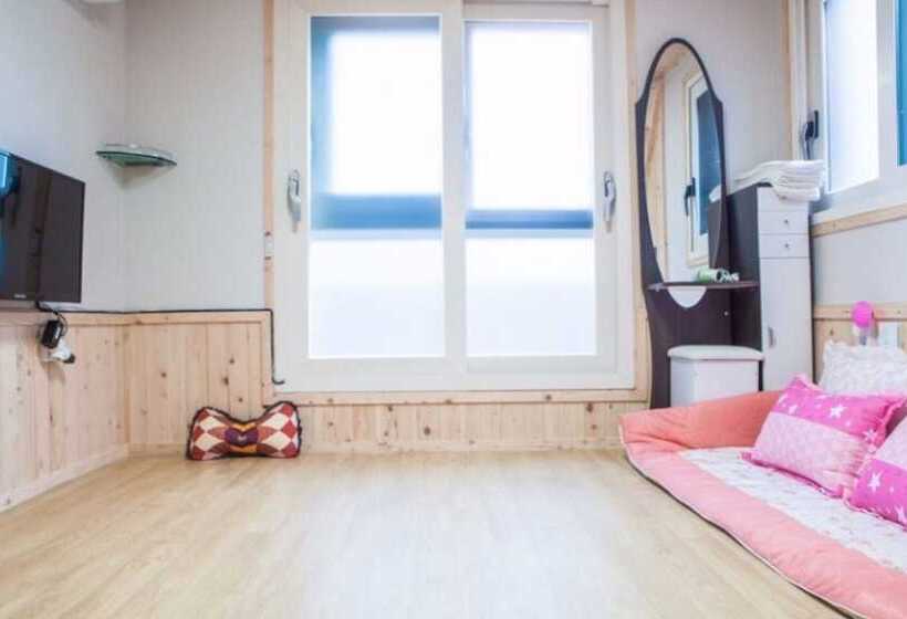 Namhae Sangju Cheonsanhae Pension