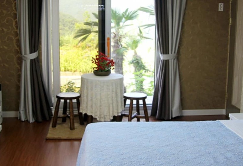 Namhae Seokbujak Jeongwon Pension