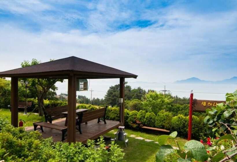 Namhae Skyblue Sea Pension