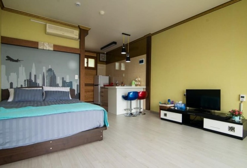 Namhae Skyblue Sea Pension