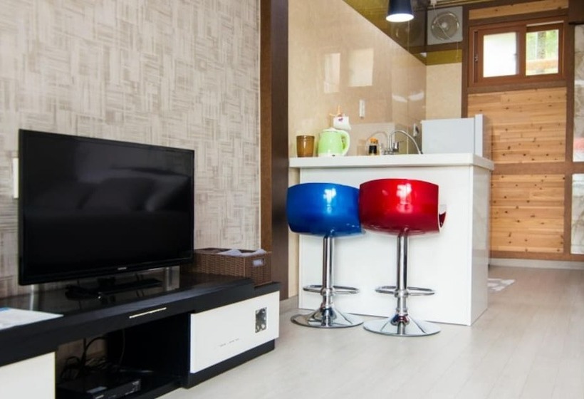 Namhae Skyblue Sea Pension