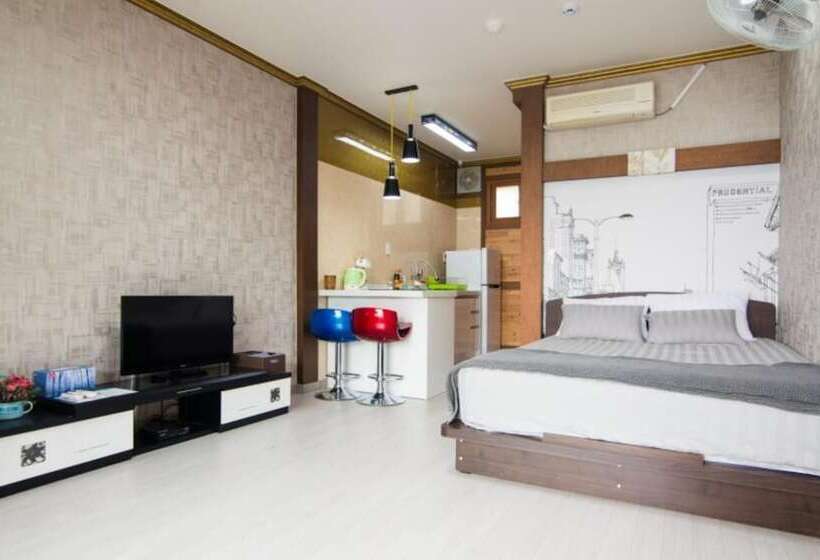 Namhae Skyblue Sea Pension