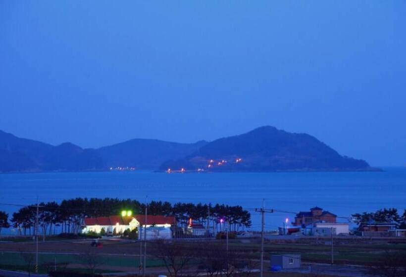 Namhae Wolpo Pension