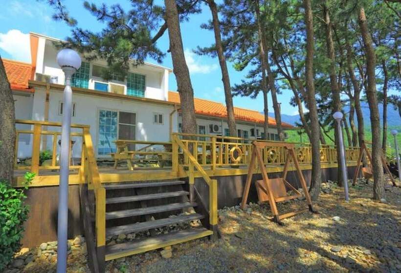 Namhae Wolpo Pension