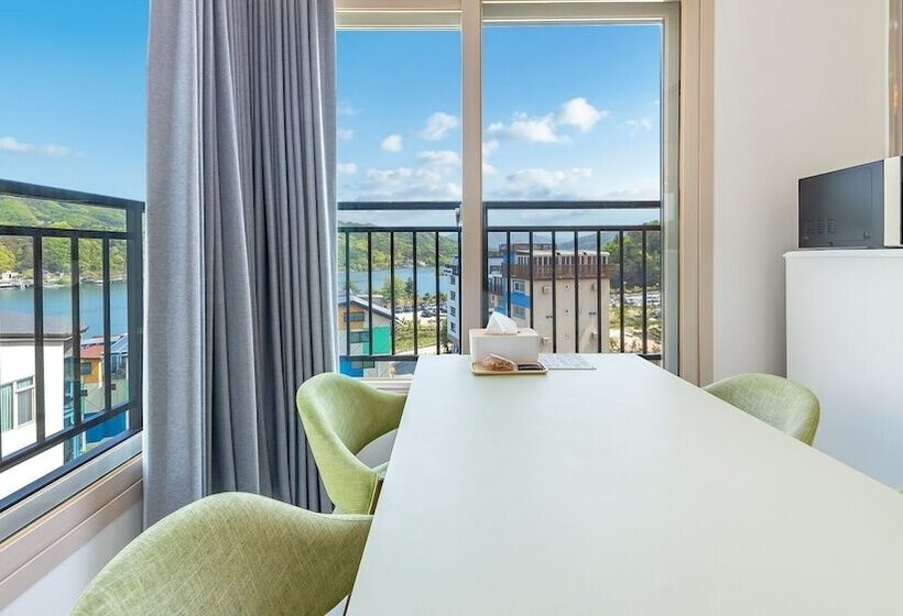 Nami Island Pig Dream Spa Pension