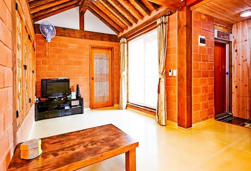 Namyangju Hanwoolchae Pension