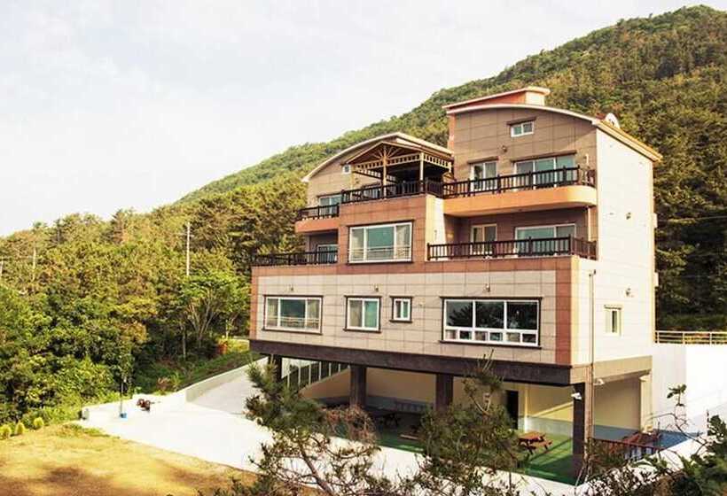 Geojedo Nomad Pension