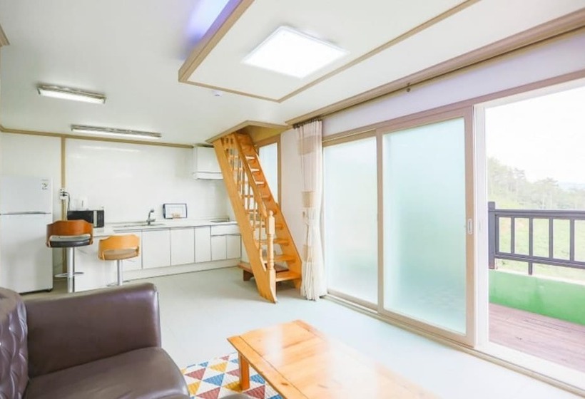 Geojedo Nomad Pension