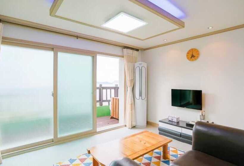 Geojedo Nomad Pension