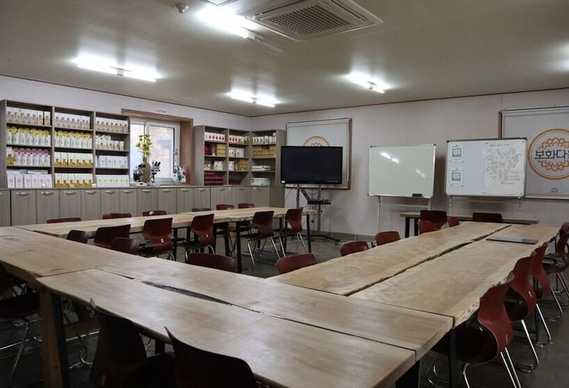 펜션 Andong Bohwadawon