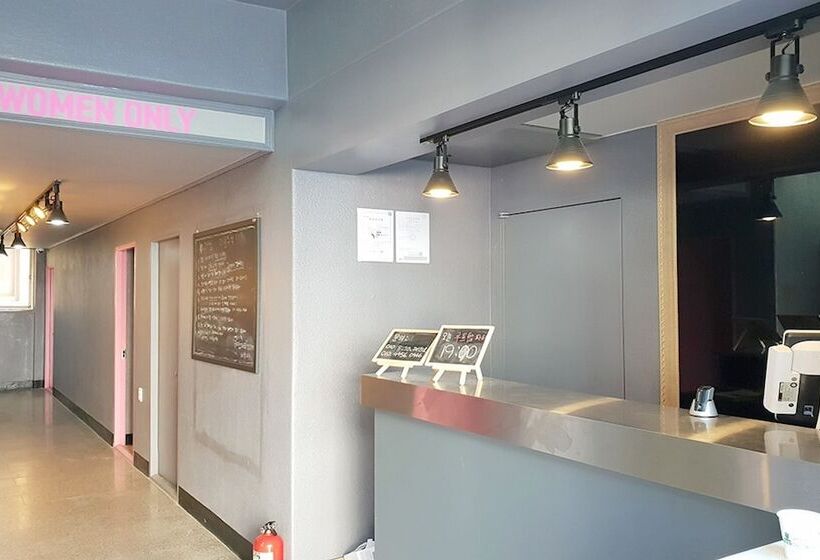 Pension (Hôtel basse catégorie) Boryeong Awesome Guest House