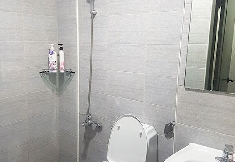 Pension (Hôtel basse catégorie) Boryeong Awesome Guest House