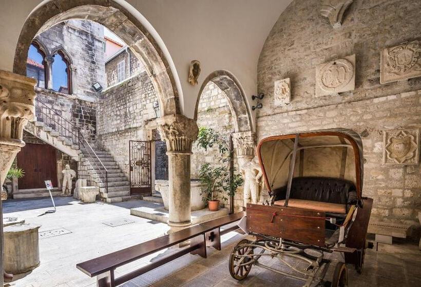 펜션 Castle View In Deluxe Room Hotel Rose Split