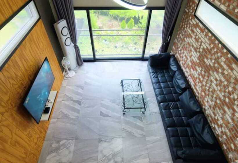 Pension Cheongju Cheongnamdae Pool Villa