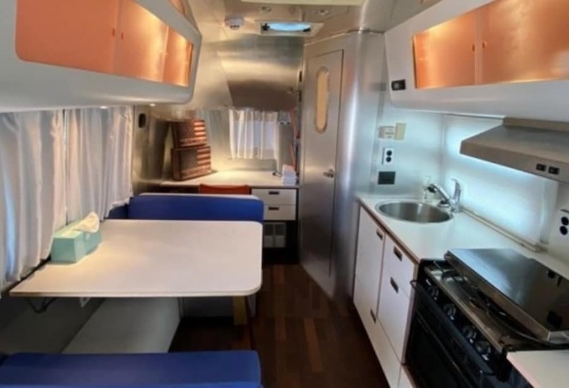 Pensione Out Of Park