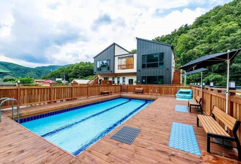 Pensão Chuncheon  Plan B Pool Villa